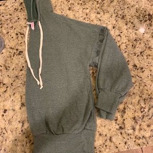 Green pull over hooded sweatshirt